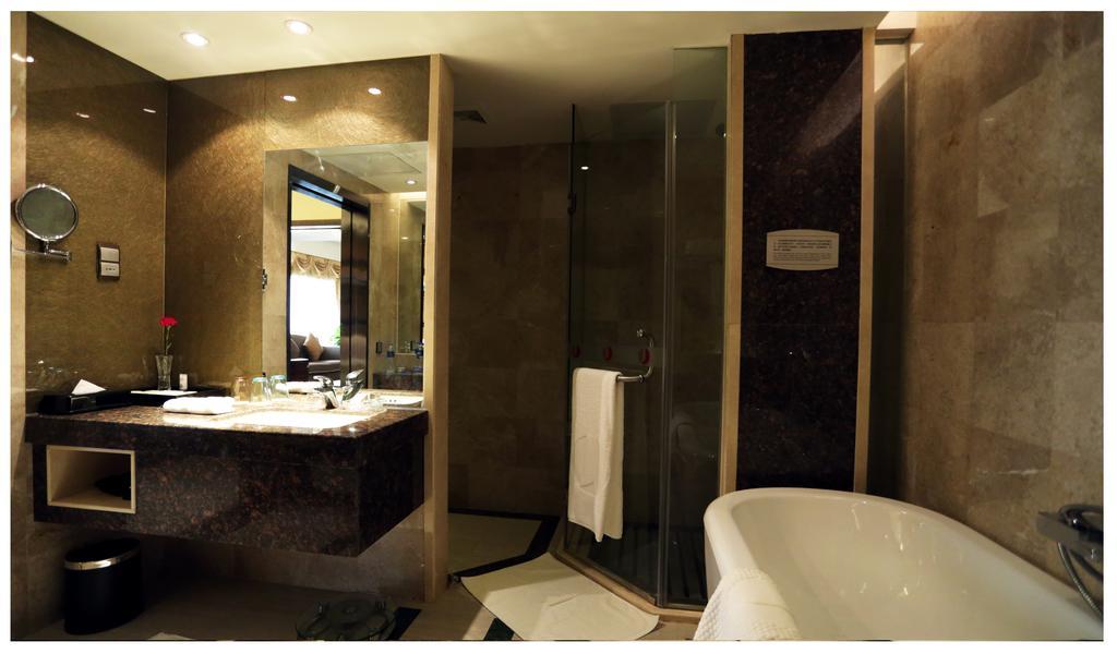 Zhengzhou Jianguo Hotel מראה חיצוני תמונה